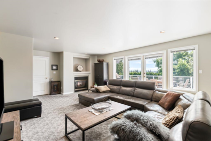 Swimming Pool Photo of 16672 77 Avenue, Surrey, BC