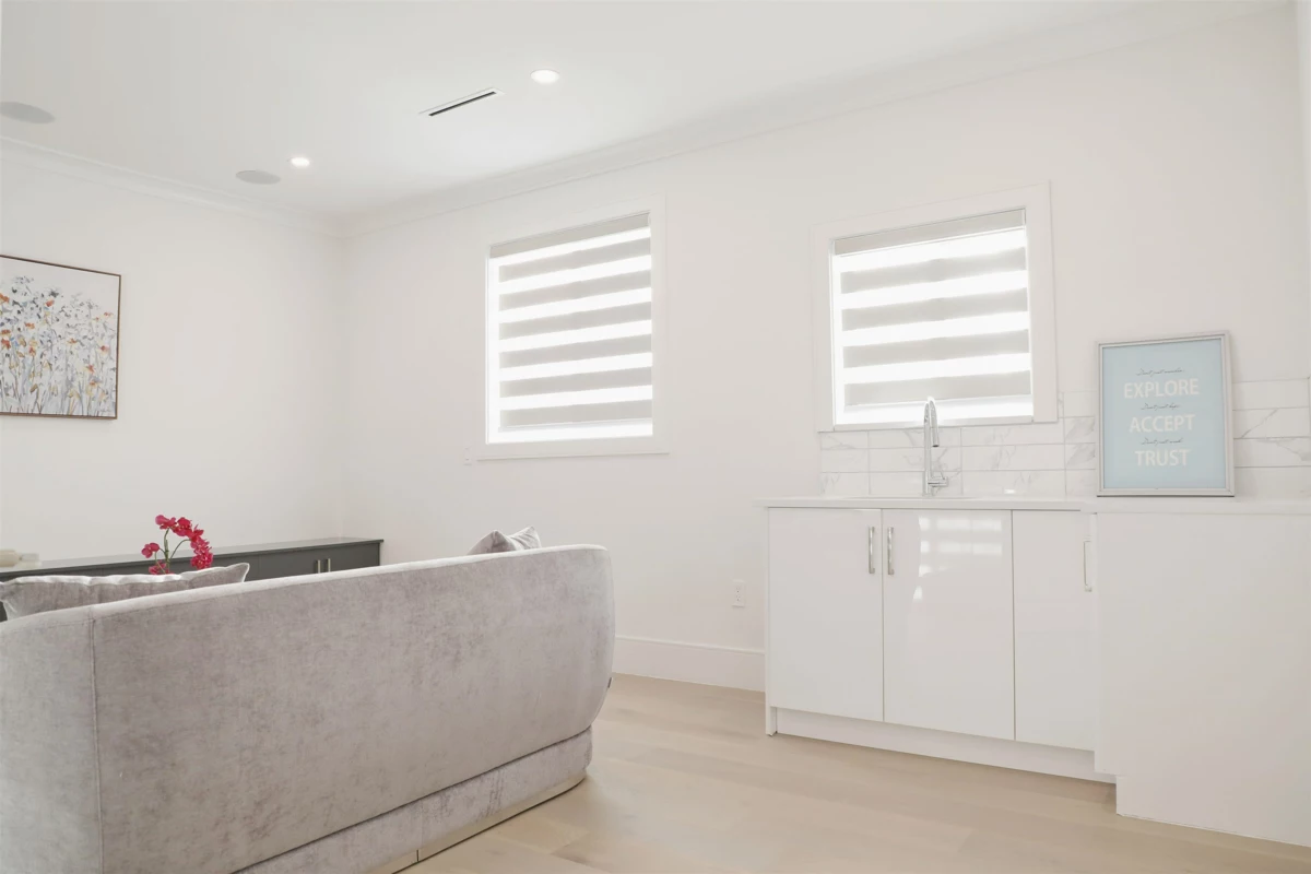 Kitchen Island Photo of 10391 Seacote Road, Richmond, BC