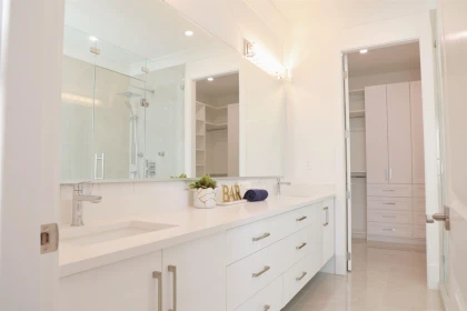 Guest Bathroom Photo of 10391 Seacote Road, Richmond, BC