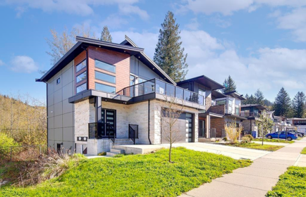 36725 Carl Creek Crescent, Abbotsford, BC, Abbotsford — Single Family Residence for sale