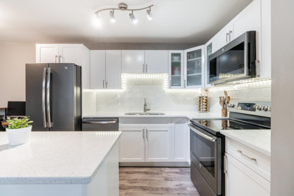 401 5340 Hastings Street, Burnaby, BC, Burnaby — Apartment/Condo for sale