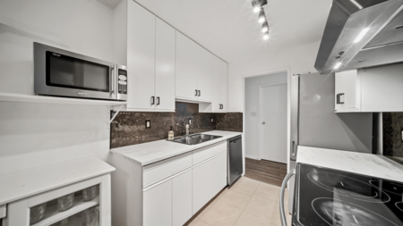 Primary Bedroom Photo of 214 5340 Hastings Street, Burnaby, BC