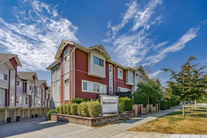 50 6945 185 Street, Surrey, BC, Surrey — Townhouse for sale