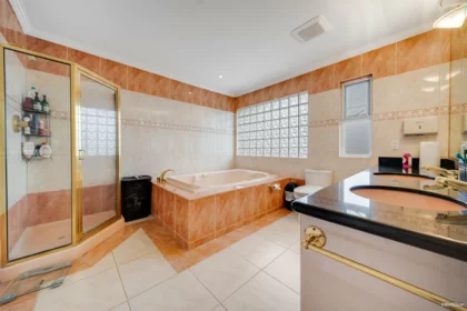 Mudroom Photo of 10320 Scotsdale Avenue, Richmond, BC