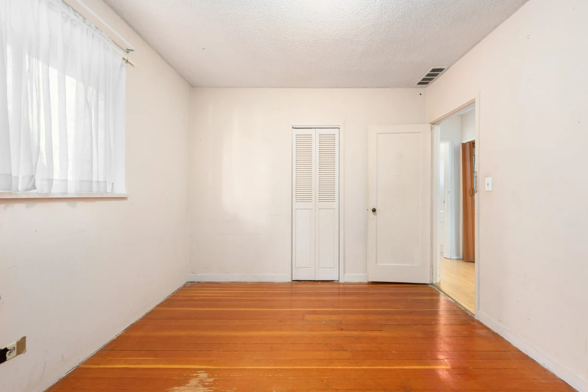 Entry Foyer Photo of 10331 Finlayson Drive, Richmond, BC