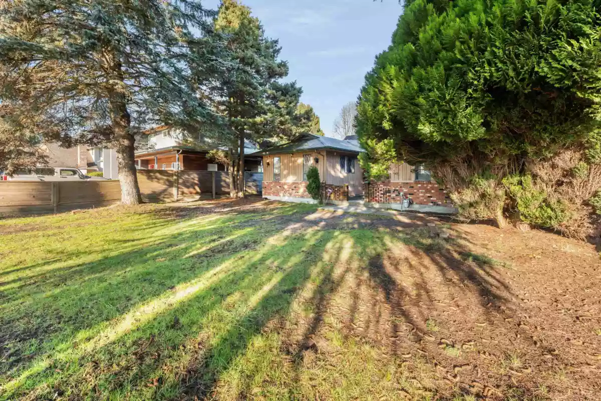 Family Room Photo of 10331 Finlayson Drive, Richmond, BC