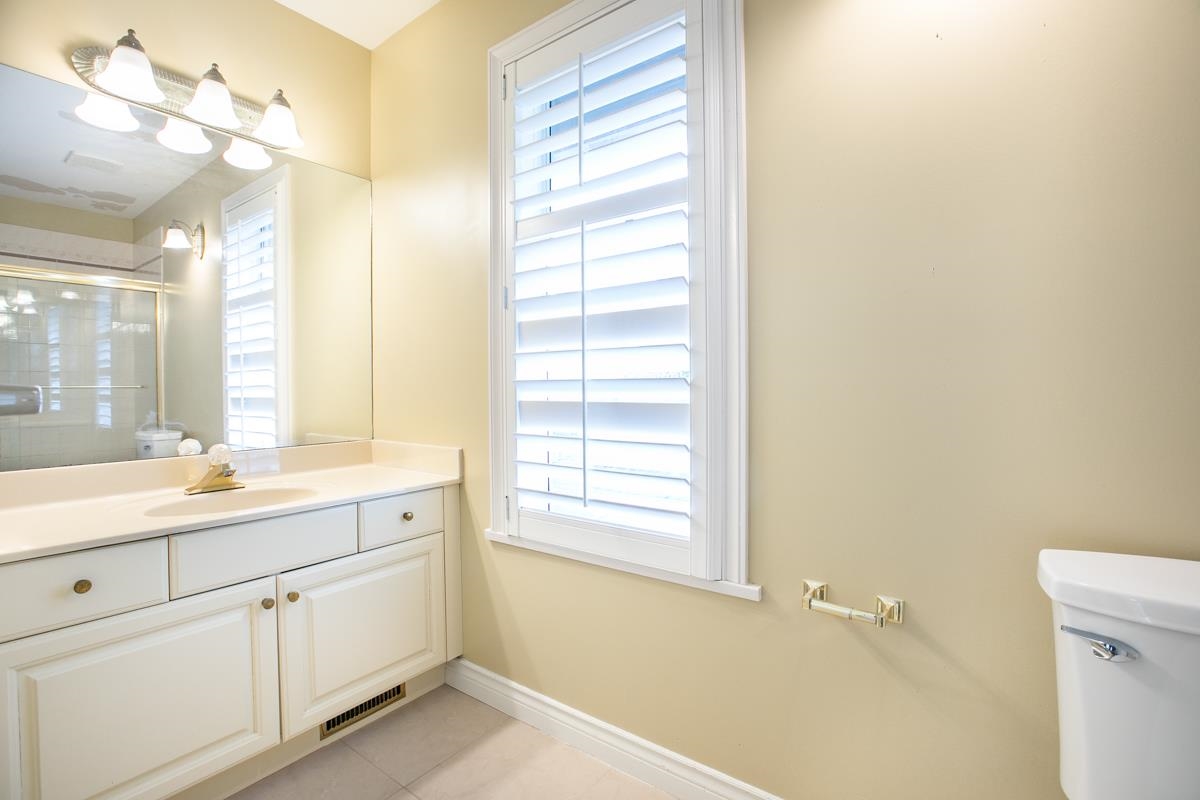 Entry Foyer Photo of 1223 Pacific Drive, Delta, BC