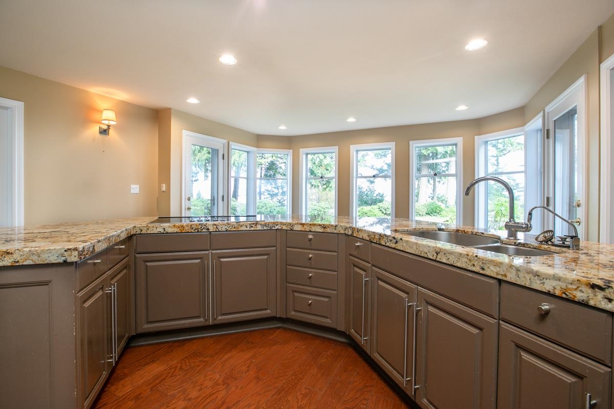Primary Bathroom Photo of 1223 Pacific Drive, Delta, BC