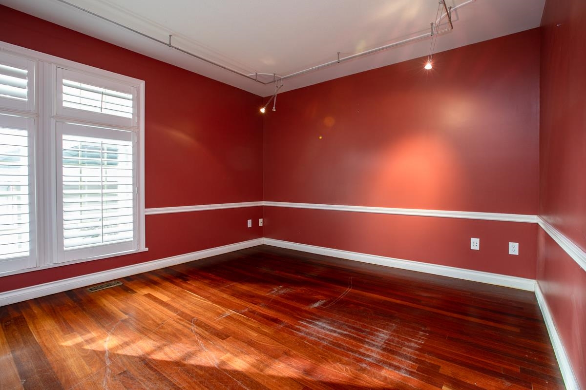 Walk-In Closet Photo of 1223 Pacific Drive, Delta, BC