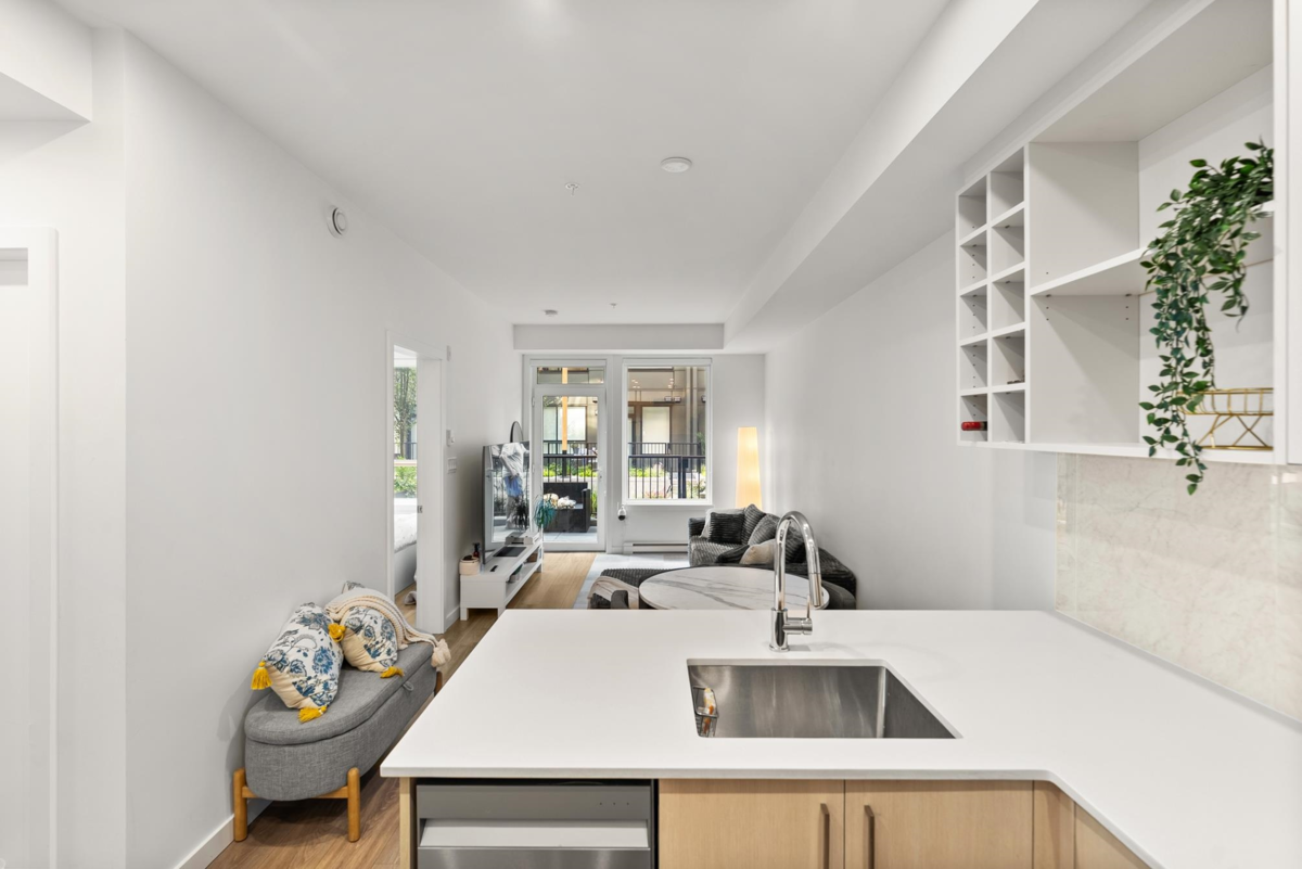 Dining Area Photo of 107 13858 108 Avenue, Surrey, BC