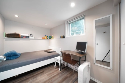 Hot Tub / Spa Photo of 2779 W 13th Avenue, Vancouver, BC