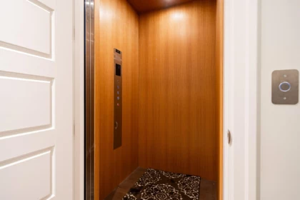 Hot Tub / Spa Photo of 13560 27 Avenue, Surrey, BC