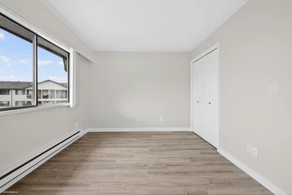 Guest Bathroom Photo of 61 32959 George Ferguson Way, Abbotsford, BC