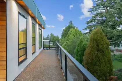 Community Amenities Photo (Clubhouse) of 1440 Maple Street, White Rock, BC