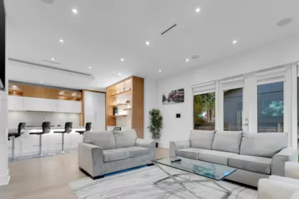 Family Room Photo of 1440 Maple Street, White Rock, BC