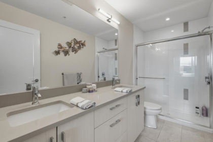 Walk-In Closet Photo of 212 32838 Ventura Avenue, Abbotsford, BC