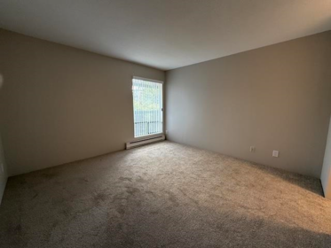 Basement Recreation Room Photo of 411 13501 96 Avenue, Surrey, BC