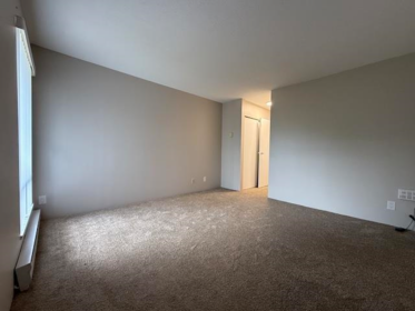 Breakfast Nook Photo of 411 13501 96 Avenue, Surrey, BC