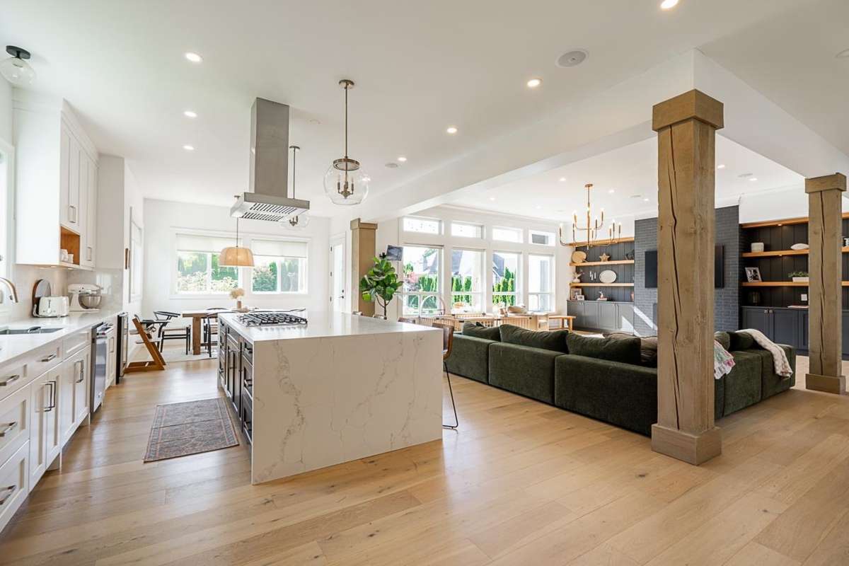 Walk-In Closet Photo of 1 23256 34a Avenue, Langley, BC