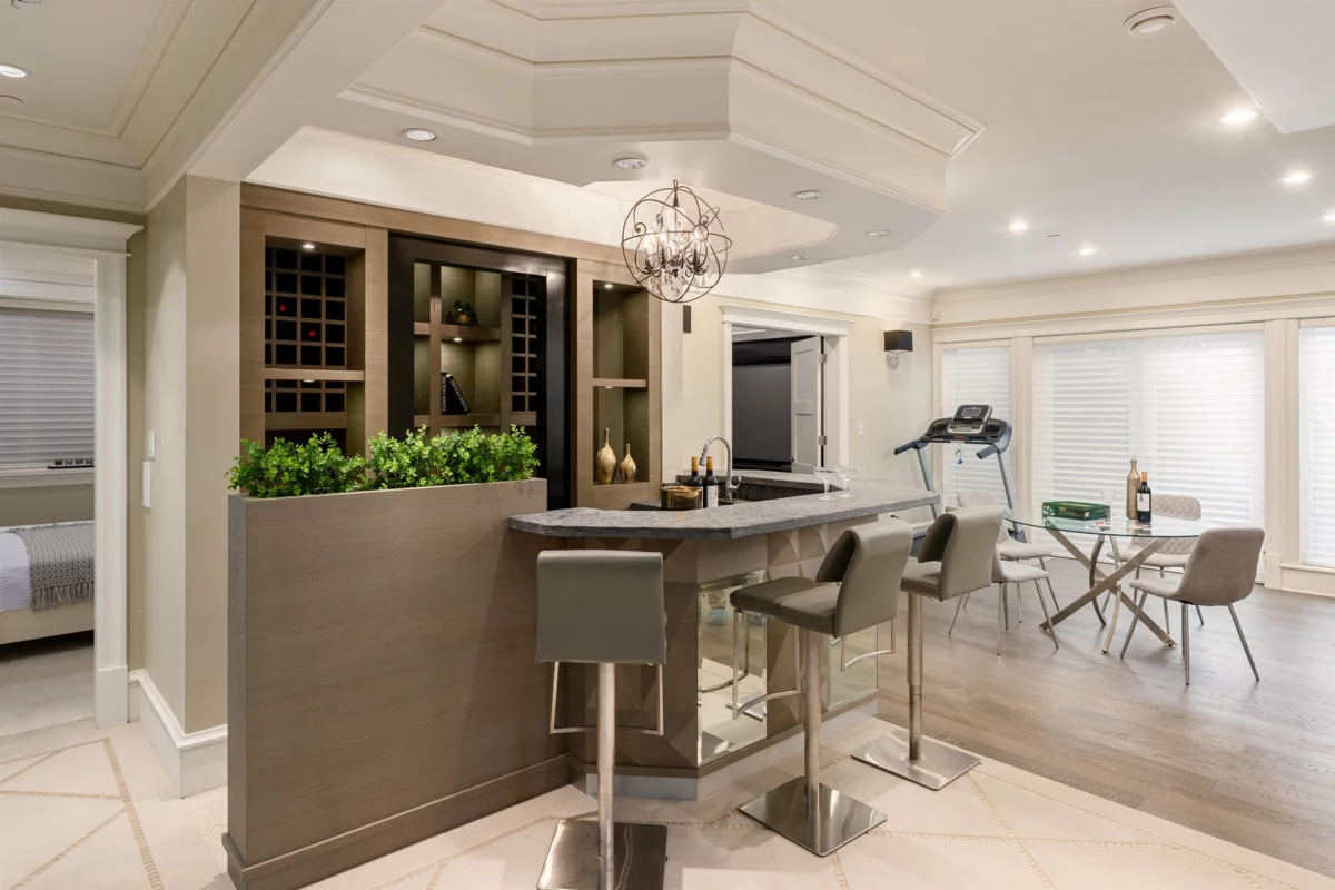 Swimming Pool Photo of 1461 W 47th Avenue, Vancouver, BC