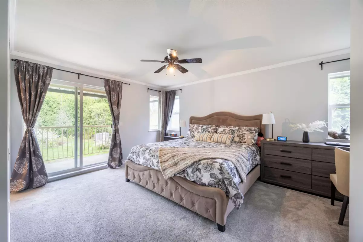 Basement Recreation Room Photo of 13046 250 Street, Maple Ridge, BC