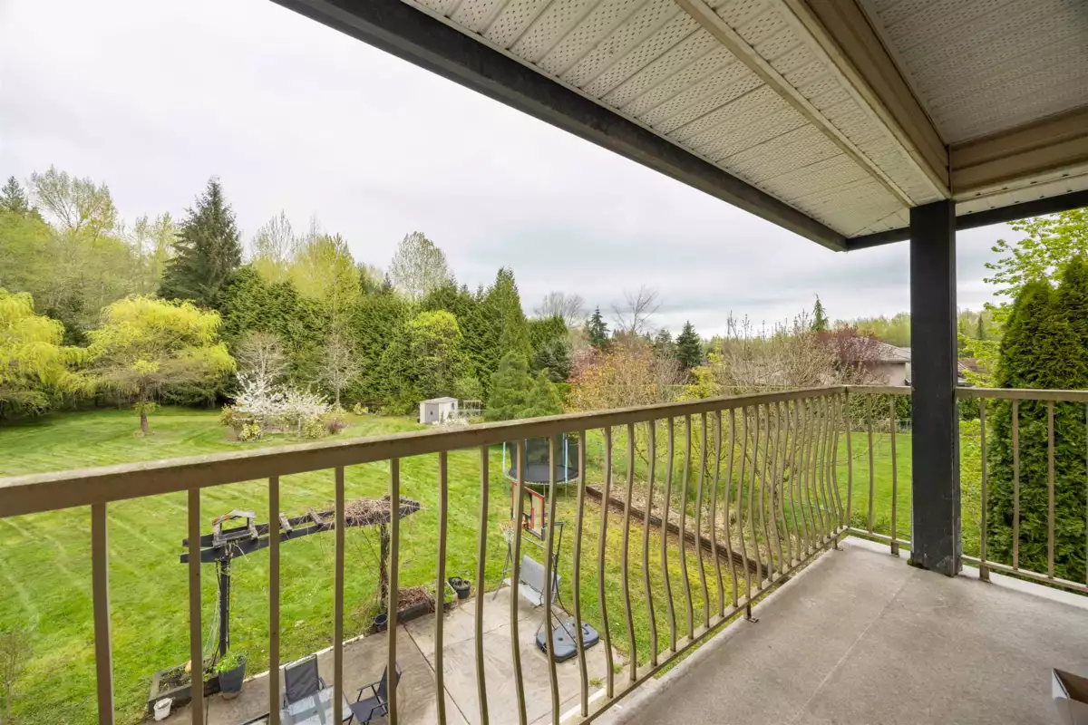 Entry Foyer Photo of 13046 250 Street, Maple Ridge, BC
