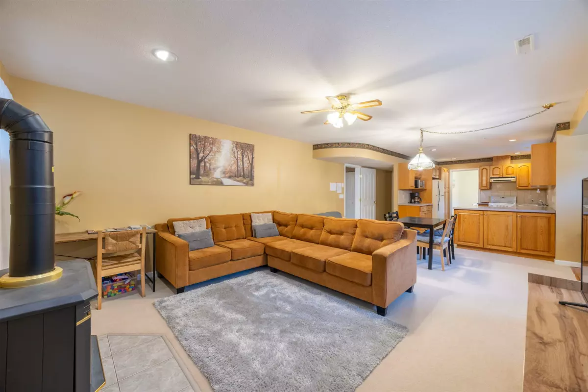 Front Yard Photo of 13046 250 Street, Maple Ridge, BC