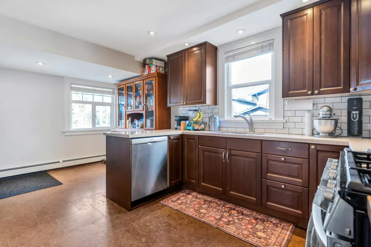 Bedroom 3 Photo of 125 N Gilmore Avenue, Burnaby, BC