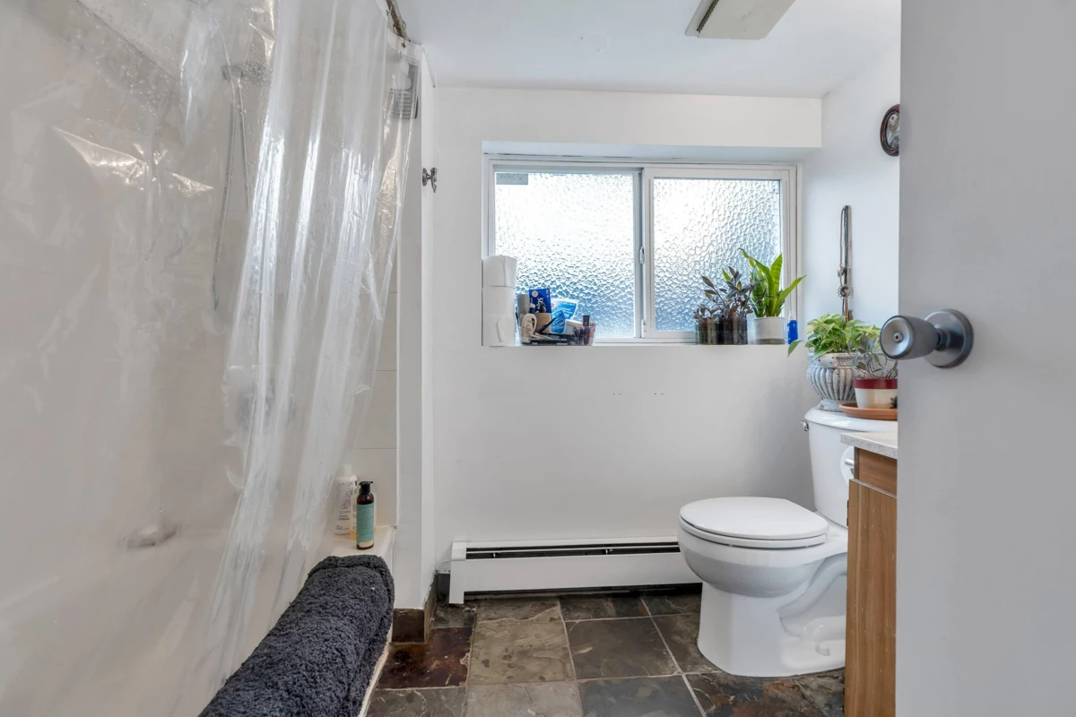 Front Yard Photo of 125 N Gilmore Avenue, Burnaby, BC