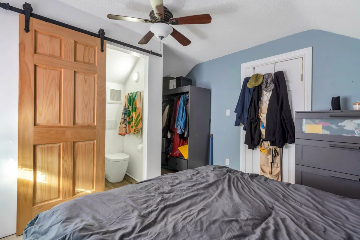 Garage Interior Photo of 125 N Gilmore Avenue, Burnaby, BC