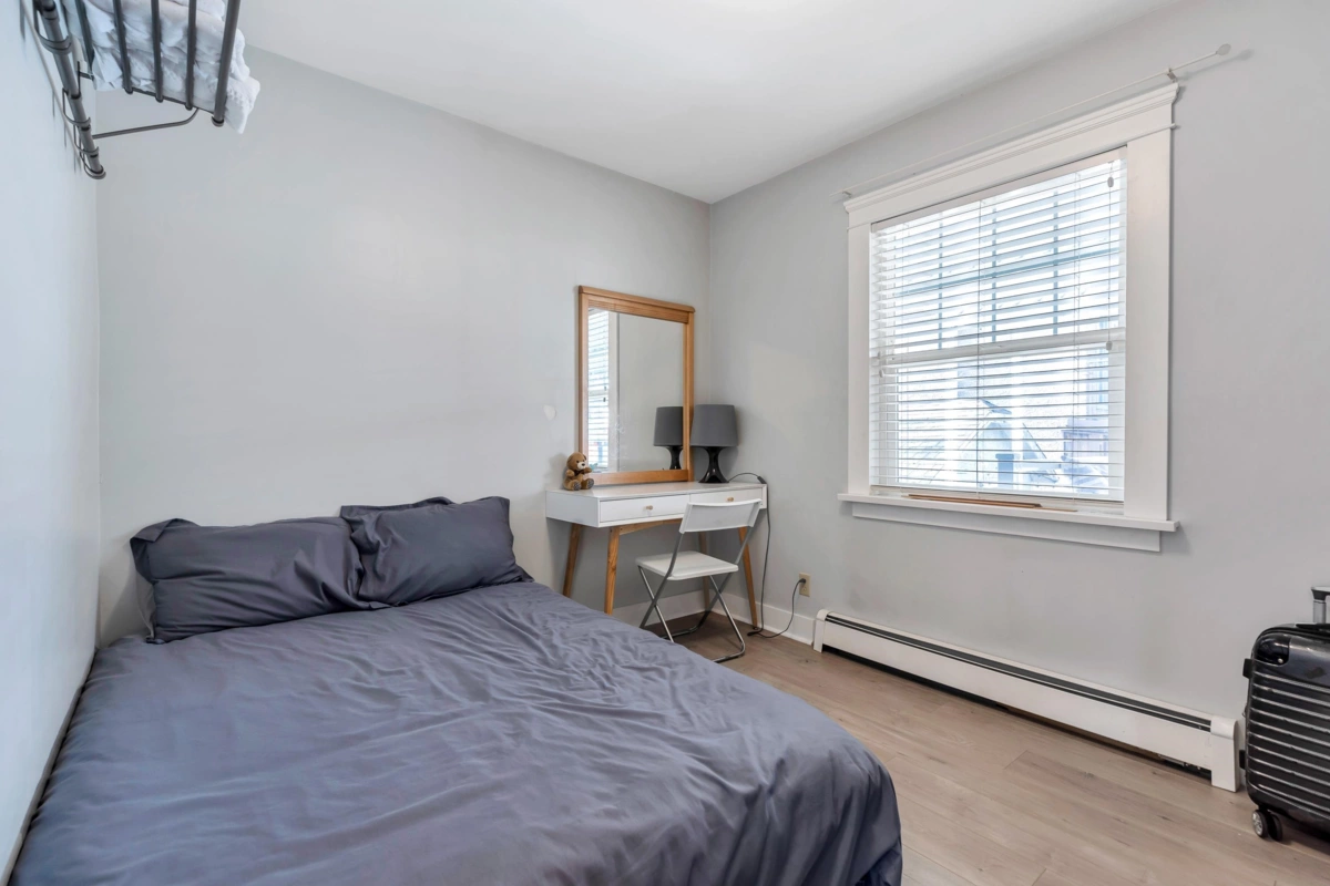 Mudroom Photo of 125 N Gilmore Avenue, Burnaby, BC