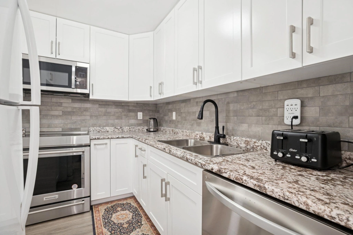 Breakfast Nook Photo of 208 707 Hamilton Street, New Westminster, BC