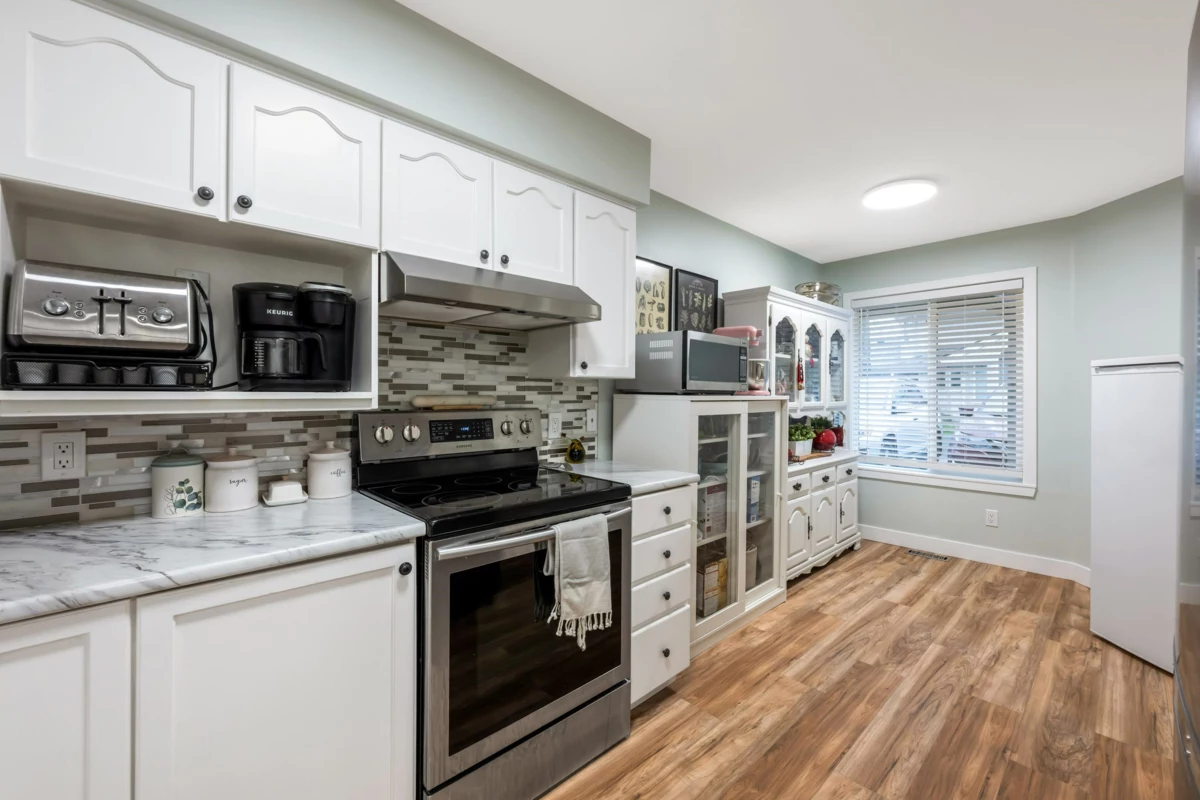 Breakfast Nook Photo of 15 9045 Walnut Grove Drive, Langley, BC