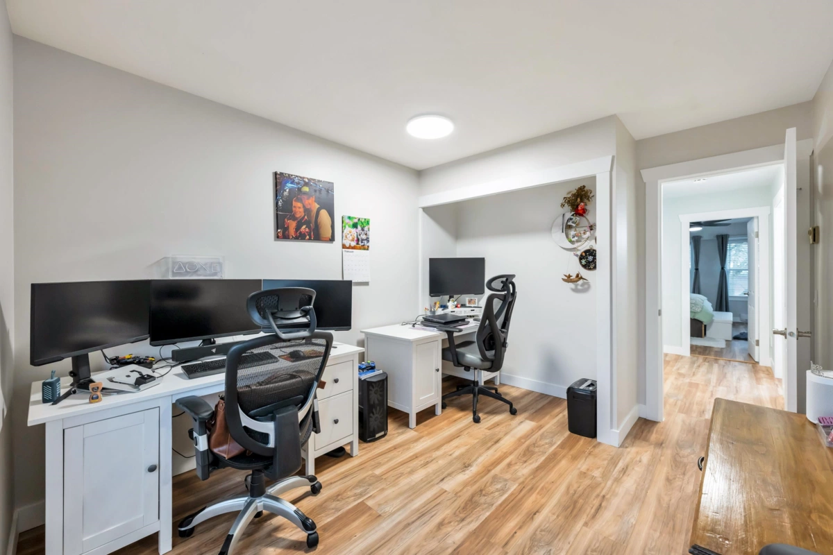 Staircase Photo of 15 9045 Walnut Grove Drive, Langley, BC