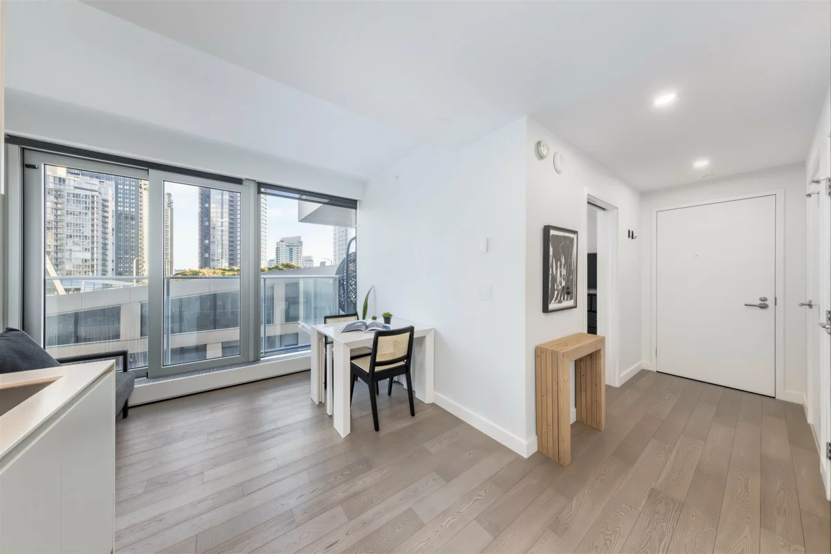 Family Room Photo of 1001 1480 Howe Street, Vancouver, BC