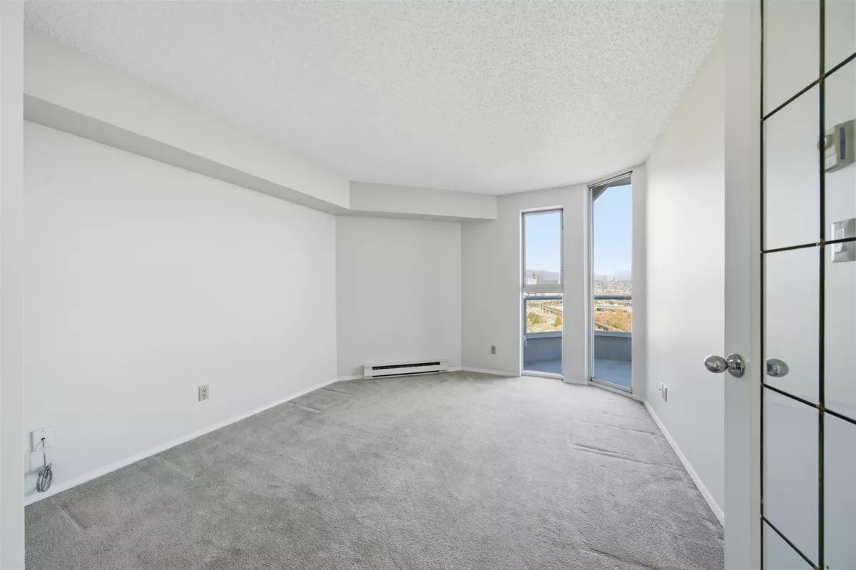 Entry Foyer Photo of 1703 71 Jamieson Court, New Westminster, BC