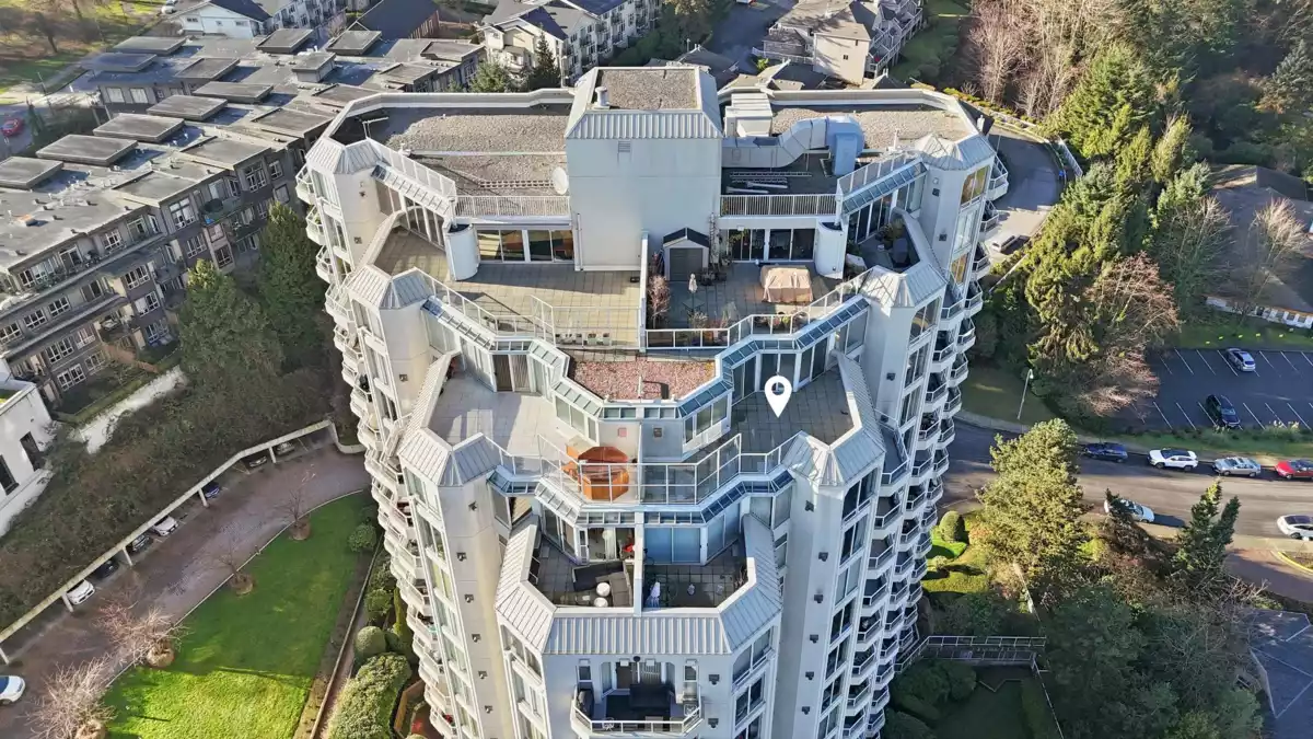 Swimming Pool Photo of 1703 71 Jamieson Court, New Westminster, BC