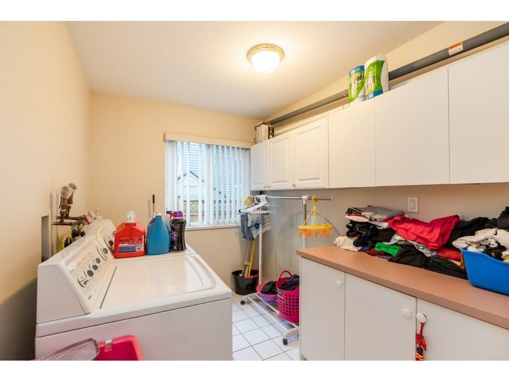 Front Yard Photo of 11071 160a Street, Surrey, BC