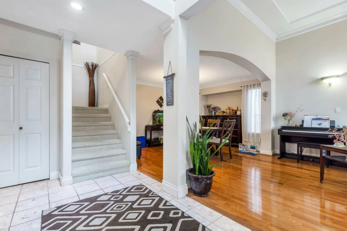 Living Room Photo of 11071 160a Street, Surrey, BC