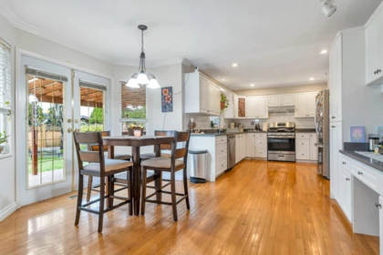 Powder Room Photo of 11071 160a Street, Surrey, BC