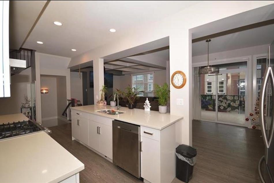 Dining Area Photo of 45594 Meadowbrook Drive, Chilliwack, BC