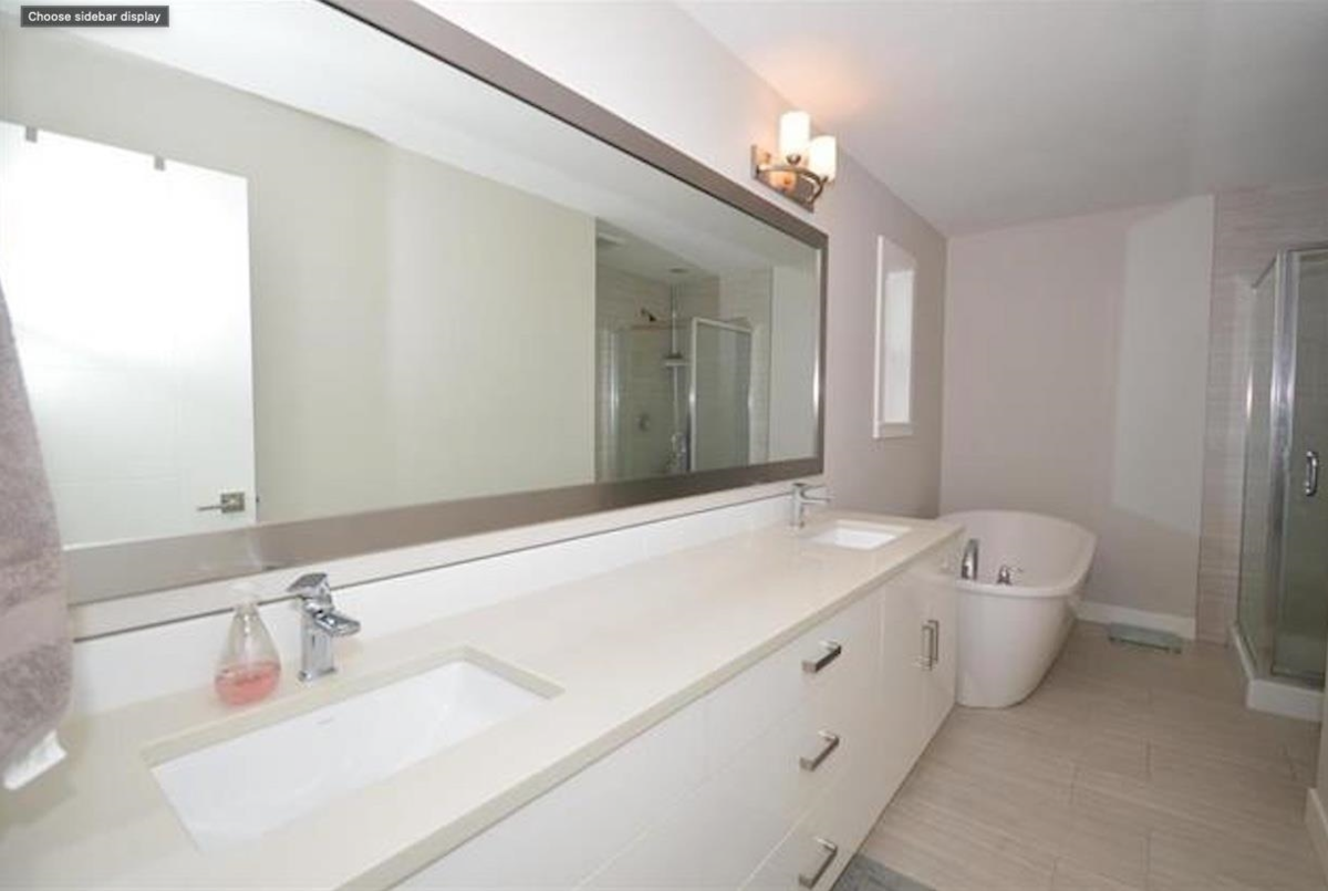 Primary Bathroom Photo of 45594 Meadowbrook Drive, Chilliwack, BC