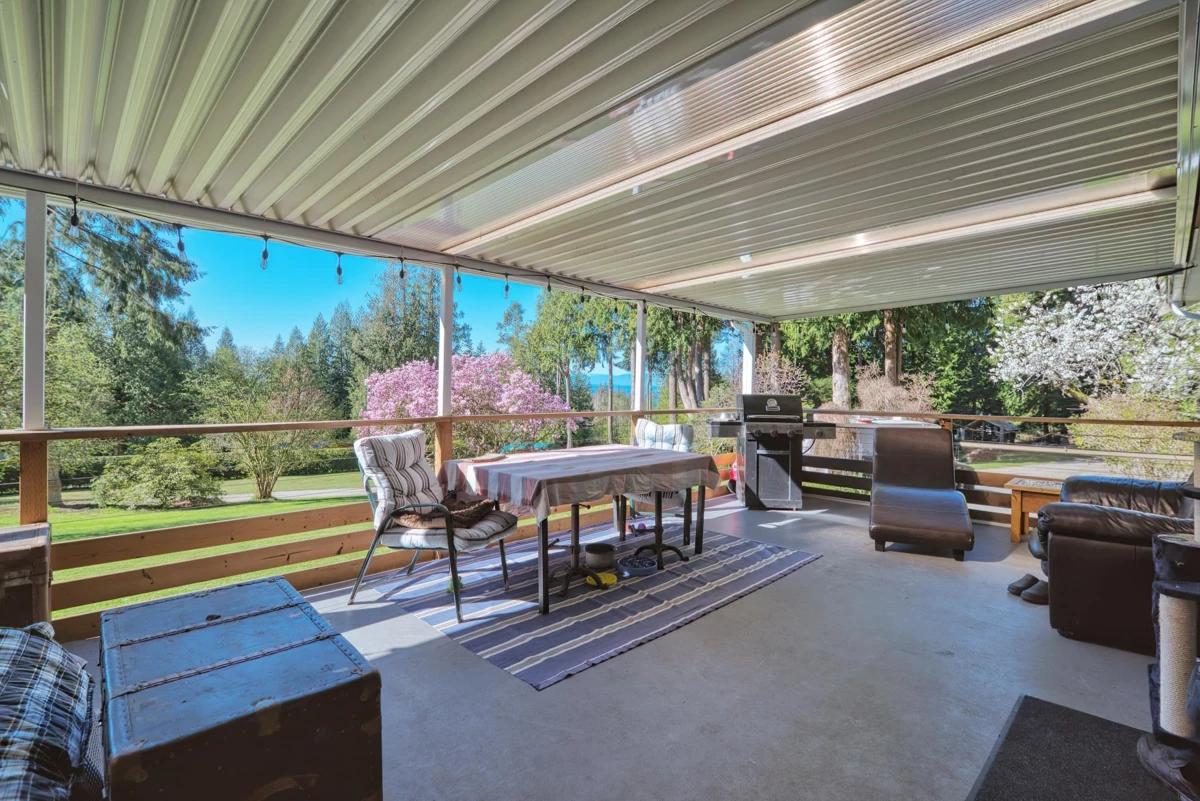 Bedroom 4 Photo of 1106 A & B Gladwin Trail Road, Roberts Creek, BC