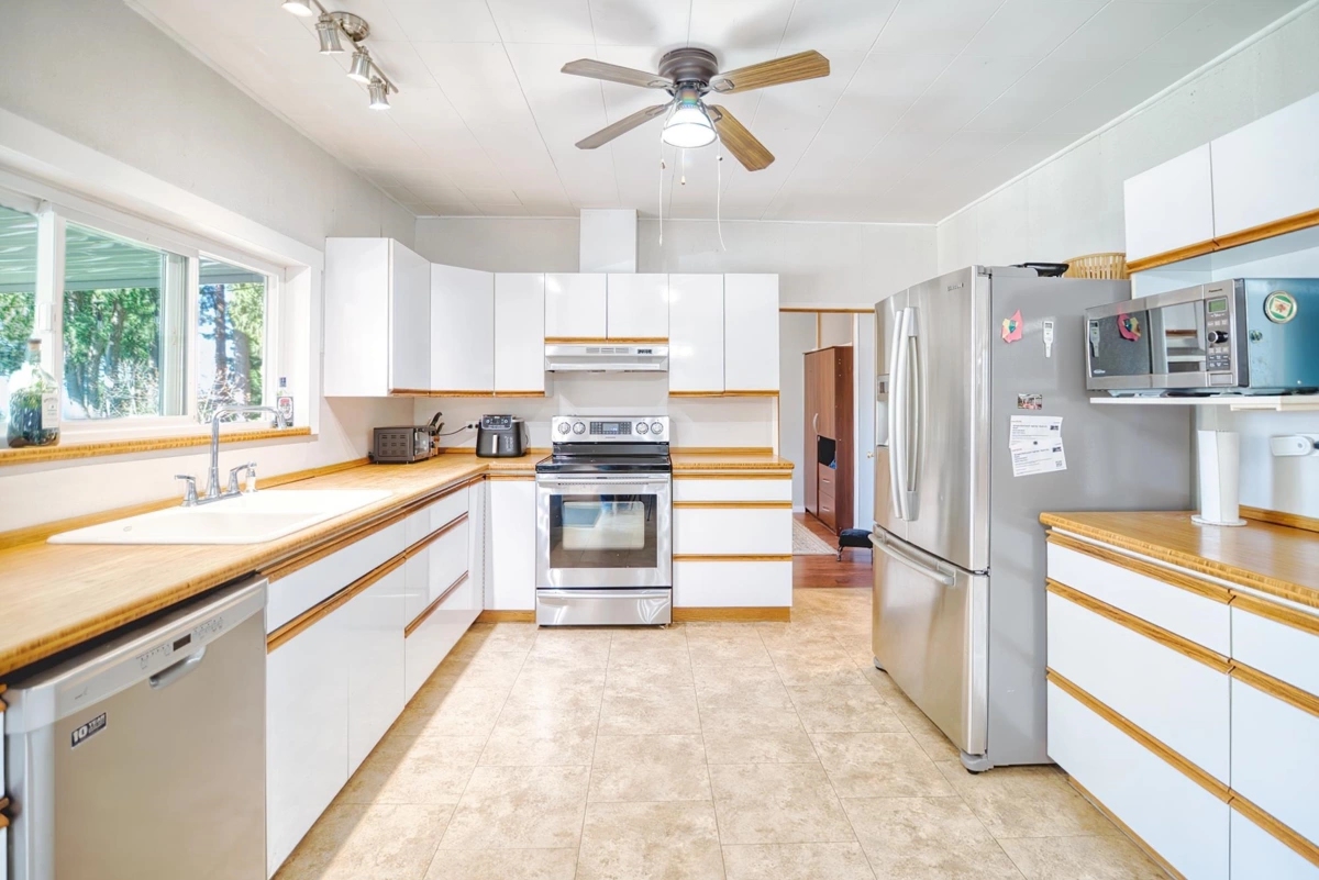 Loft / Bonus Room Photo of 1106 A & B Gladwin Trail Road, Roberts Creek, BC