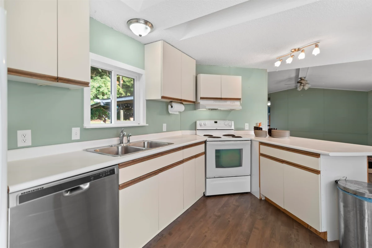 Street View Photo of 1106 A & B Gladwin Trail Road, Roberts Creek, BC