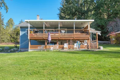 1106 A & B Gladwin Trail Road, Roberts Creek, BC, Roberts Creek — Single Family Residence for sale