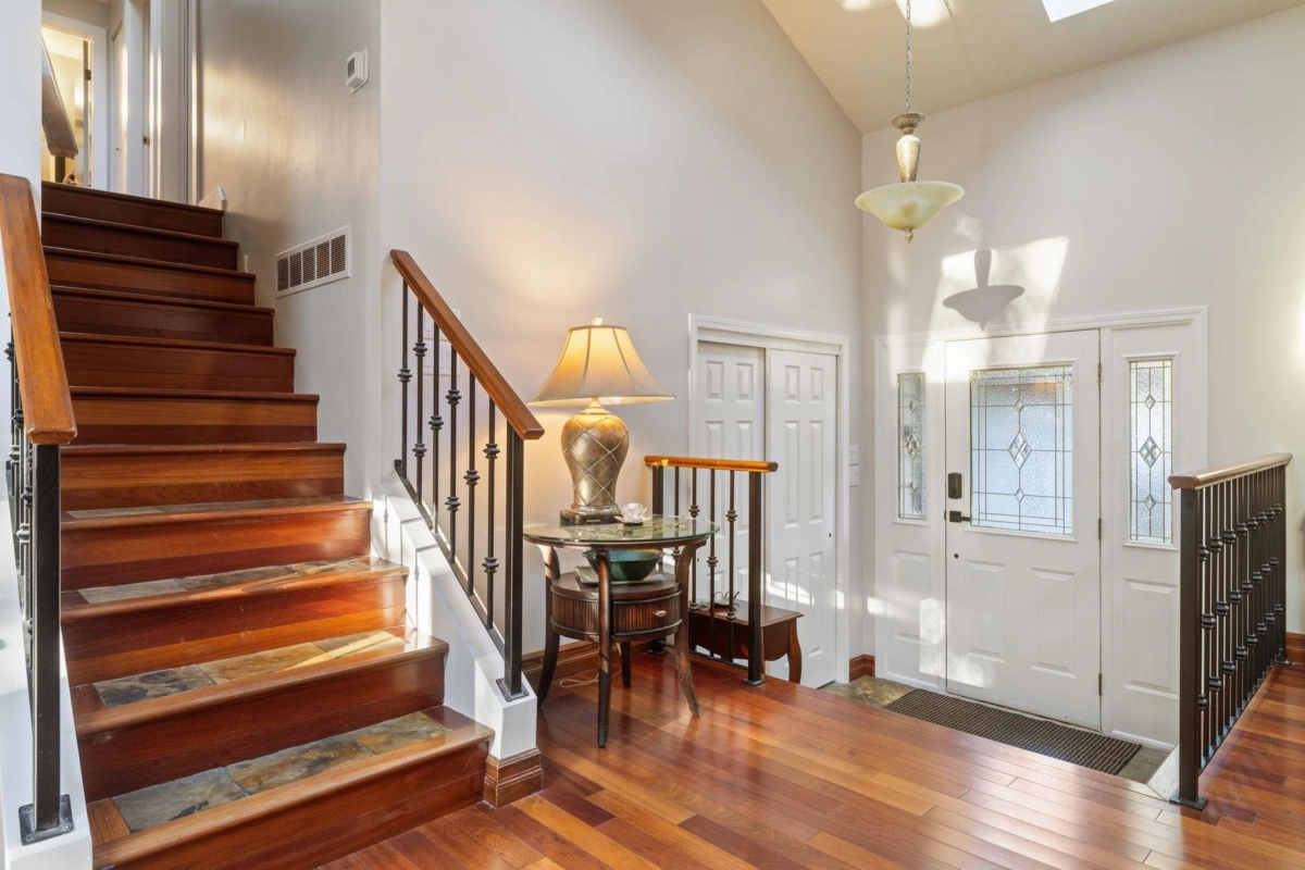 Breakfast Nook Photo of 4529 Jerome Place, North Vancouver, BC
