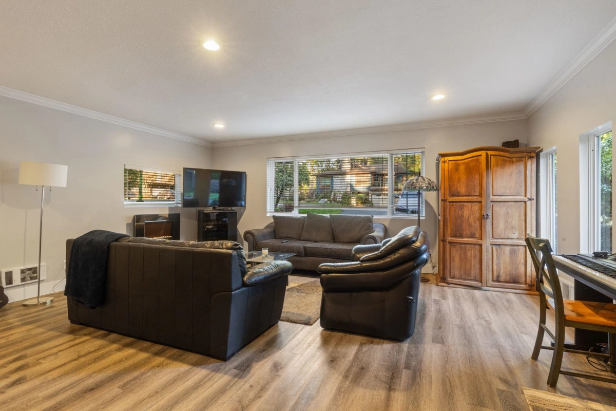 Walk-In Closet Photo of 4529 Jerome Place, North Vancouver, BC