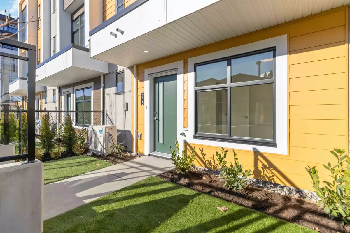 Exterior Rear Photo of 215 46150 Thomas Road, Chilliwack, BC