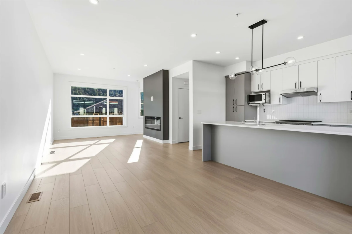 Primary Bedroom Photo of 215 46150 Thomas Road, Chilliwack, BC